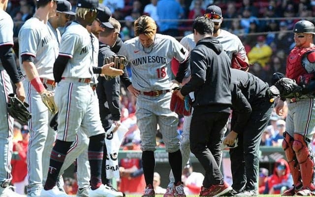 【MLB】「これは痛い」180キロ直撃で悶絶　緊急降板の前田健太に心配殺到「やばい音してる」