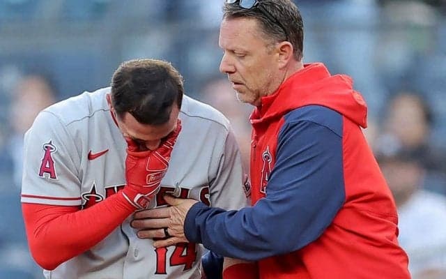 【MLB】大谷正捕手オハッピーが離脱危機　目には涙…痛めた左肩を検査へ「今後は未定」