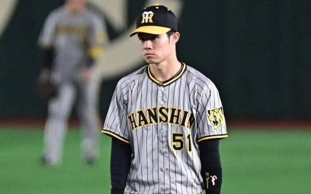 30m全力疾走…激突恐れぬ“甲子園横断”が「はっや」　侍戦士の衝撃守備にファン驚き