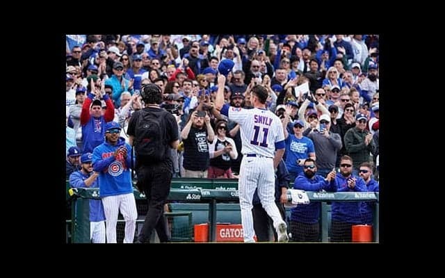 【MLB】味方に“邪魔”され完全投球ストップ…　まさかの結末に悲鳴「あり得ない」「冗談だろ」