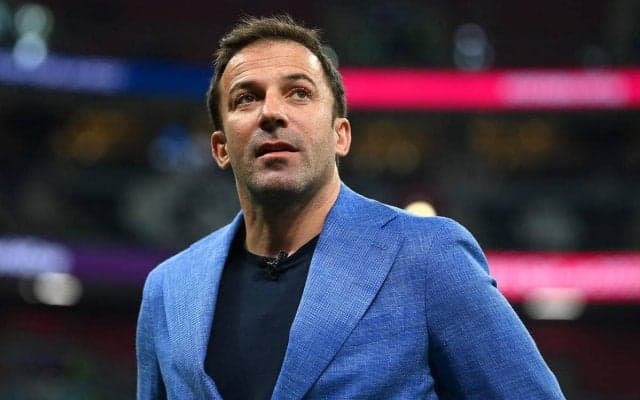 「美しく、セクシー」「レジェンドも笑顔に」デル・ピエロ氏が美女との2ショットでつい笑顔に、不在の妻へのタグ付けも話題に