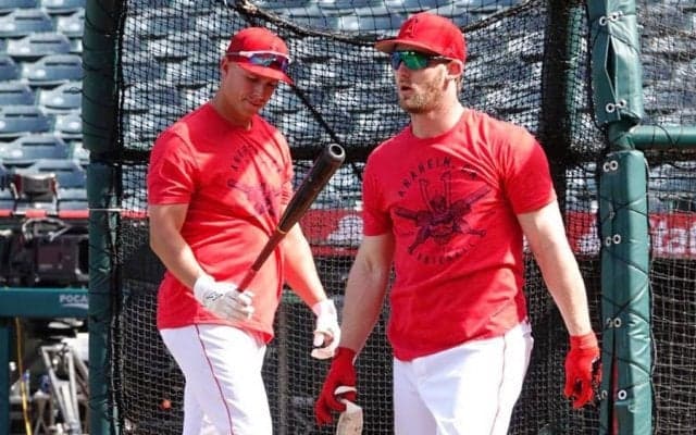 【MLB】エンゼルスに「兜Tシャツ」が誕生　カタカナ入りデザイン…ウォード「粋だね」
