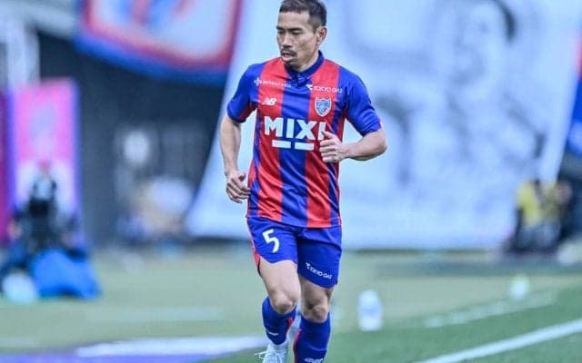 「監督2人体制なの強すぎる」DF長友の、試合中のアルベル監督との振る舞いがまるでコーチと話題に！ 「何かすごい立ち位置」「違和感なさすぎ」などの声