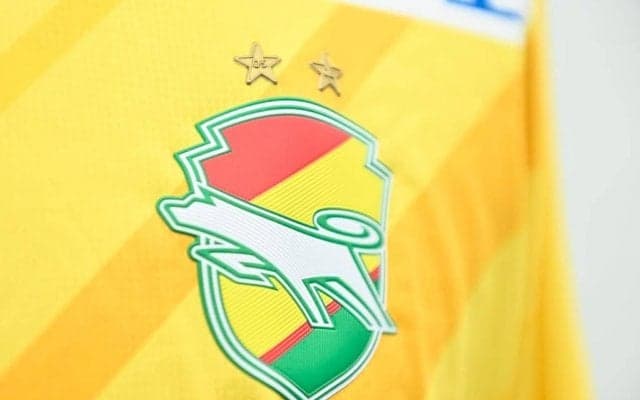 「ちょっと涙でた」Jリーグ史に残る”オシムサッカーの名勝負”に脚光！ 後ろ髪の長い長谷部誠ら最強レッズを倒した千葉に「ただただすげえー」の声　