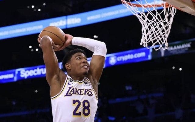 八村塁が16得点と好調をキープ…レイカーズはグリズリーズとの第3戦に快勝してシリーズ先行