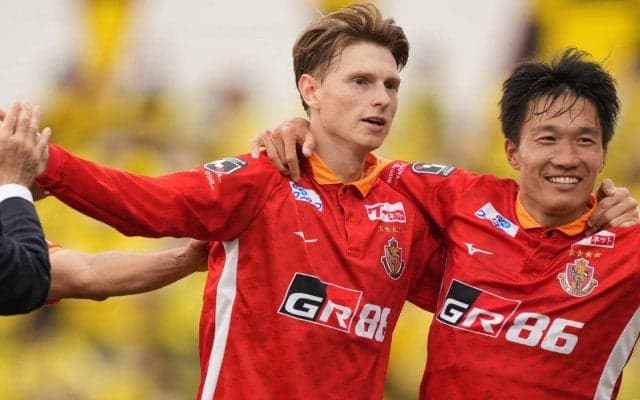 「本当に感動したし、一生忘れない」名古屋FWユンカー、サポーターの粋な計らいに感激！ ゴール裏に巨大デンマーク国旗が登場