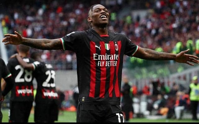 レオンがドッピエッタ、CL4強入りミランがローマに圧力《セリエA》