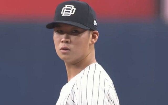 打者腰砕け…衝撃直球は「大谷がちらつく」　20歳の剛球は「軌道がたまらん」