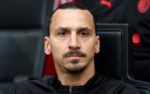 イブラヒモビッチが引退の可能性も？ 今度はふくらはぎ負傷、今季絶望の可能性でミランとも契約満了…