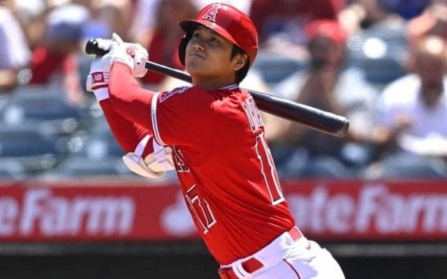 「強力トリオに疑いの余地はない」大谷翔平が締めた圧巻の３連発に本拠地観衆が熱狂！現地メディアも興奮「スタジアムは悲鳴を上げた」