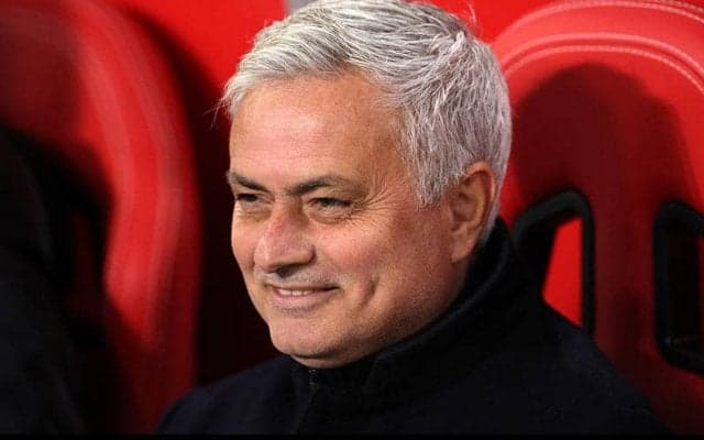 「いつだって後押しする」レジェンド・トッティ氏からの賛辞にモウリーニョ監督は「優しい言葉に感謝」