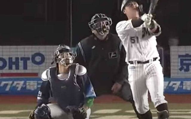 「この角度で入るの凄い」　フライかと思いきや…驚愕の大飛球「弾道高すぎ」