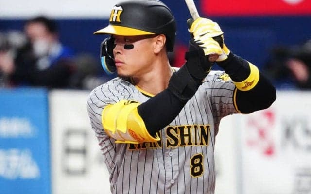 阪神・佐藤輝明がようやく今季1号　開幕から大不振…20試合目で甲子園沸かせた