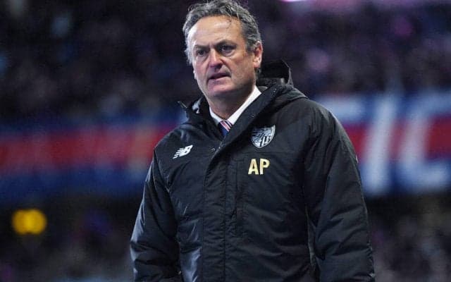 今年も男前！ スパガやわーすたなどアイドルやタレントから感謝の声、FC東京のアルベル監督がバラをプレゼント！