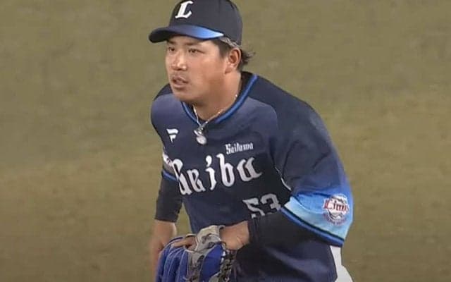 味方野手の「驚いた顔良すぎ」　ファン騒然“ライトゴロ”は「何が起こったかわからん」