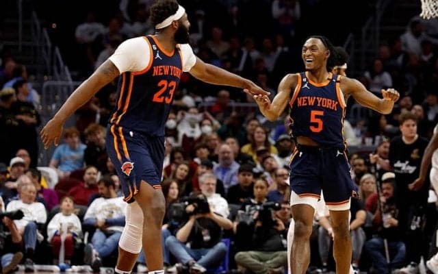 ニックスが10年ぶりにPO初戦突破…4位シードのキャブスを4勝1敗で撃破