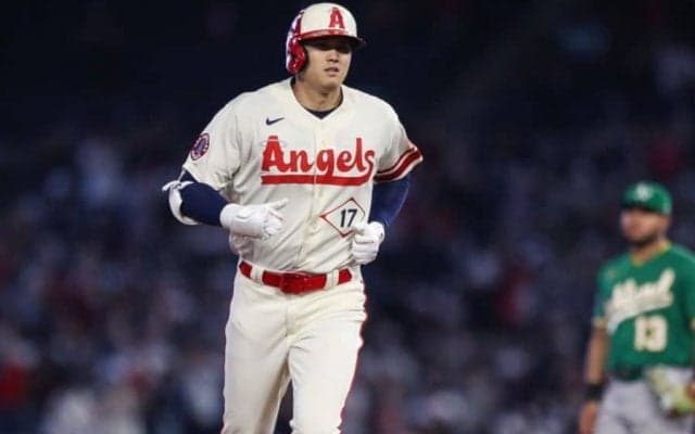 【MLB】「なんてスイングだ！」　大谷翔平の高弾道アーチに米メディア騒然「ボールを破壊」
