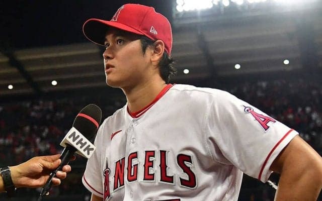 【MLB】大谷翔平の“濡れ髪”に悶絶「この色気よ」　ファン騒然、素の表情が「どこの俳優」