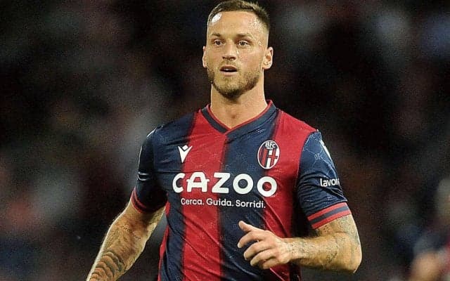 アルナウトビッチがボローニャ退団を希望？　相次ぐケガに指揮官とも微妙な関係…ミラン関心か