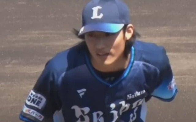 ロン毛の19歳が「和製ランディ・ジョンソン」　当たらぬ“剛球”投げる「バケモン」