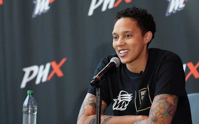 昨年末に釈放されたブリトニー・グライナー…今後の目標や逮捕の背景を記者会見で語る