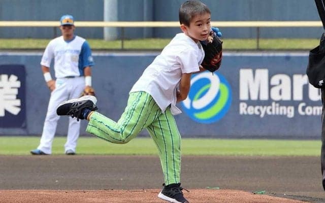 人気子役の中村羽叶くん、日本ハム2軍戦で始球式　「今度は大好きな新庄監督の前で」