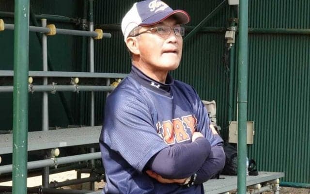 一方的な指示もネガティブも捨てた…男子も女子も甲子園に導いた監督の“指導術”