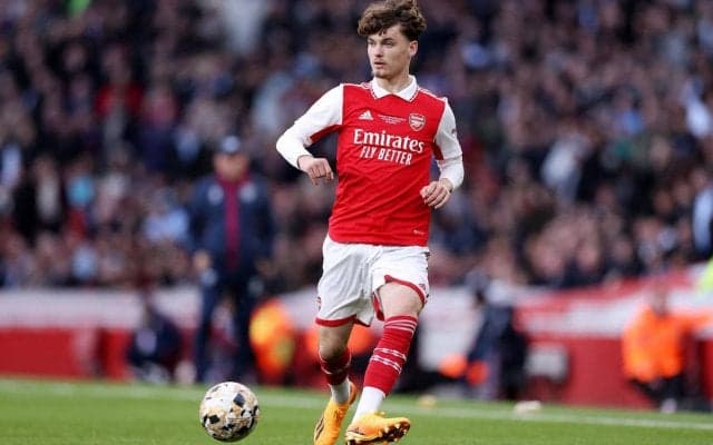 アーセナルがU-18ポーランド代表DFロシアクとプロ契約、右SBが主戦場