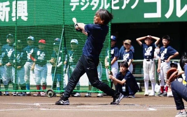 年齢を実感も…「見せてあげたい」　松井秀喜が野球教室で貫く“フルスイング”の理由