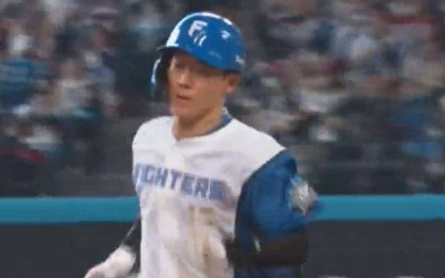 投打二刀流の日ハム矢澤宏太が“プロ1号”　右翼2階席へ確信弾…新球場は拍手喝采