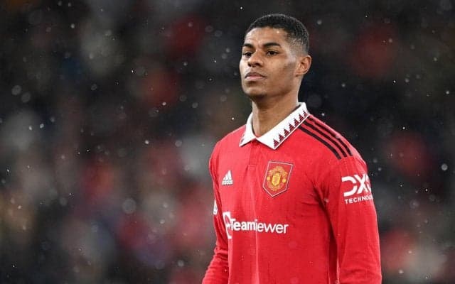 ラッシュフォードが美女をナイトクラブで救う…相手はなんと世界で最もセクシーなフットボーラー