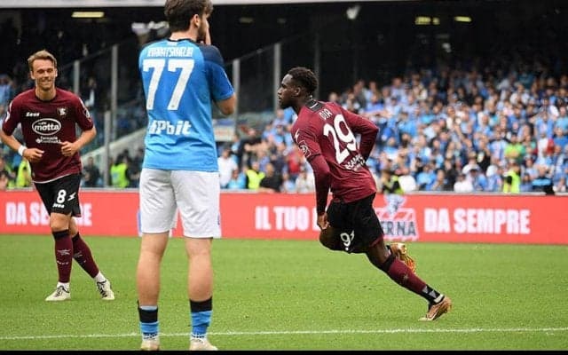 ナポリ、終盤被弾で悲願のスクデットは次節以降にお預け《セリエA》