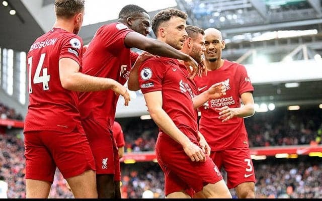 まさにアンフィールド劇場！　リバプールがジョタ劇的弾で3点差追いつかれての痛恨ドローゲームを劇的4連勝に変える！　スパーズは新体制初黒星《プレミアリーグ》