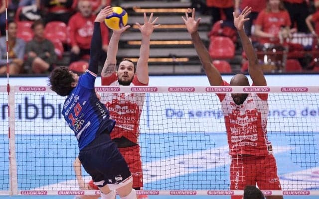 石川祐希のミラノは初戦黒星スタート　ピアチェンツァとの3位決定戦