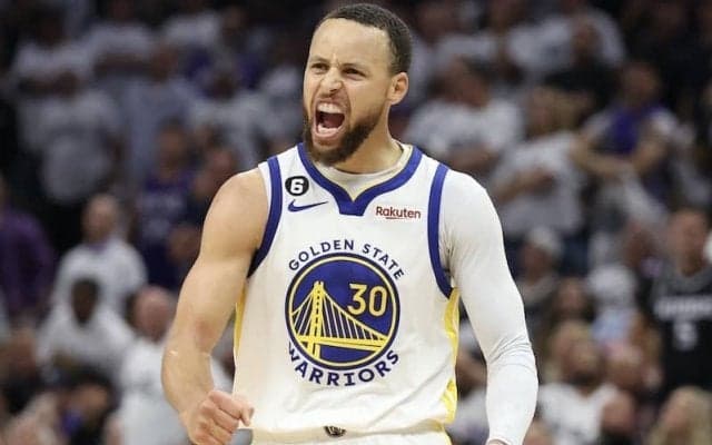 カリーが第7戦の史上最多得点を挙げてウォリアーズがキングスに勝利…レイカーズとの準決勝へ