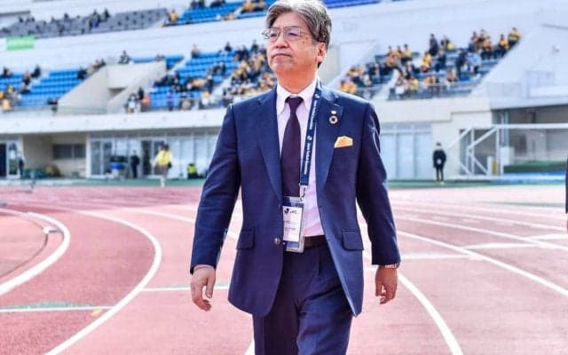 「最高のシーン」J2仙台が大分を撃破した試合の観客席で、元社長がユニフォームを着て熱烈応援！ 誰よりも厚くサポート姿が「愛おしい」と大反響