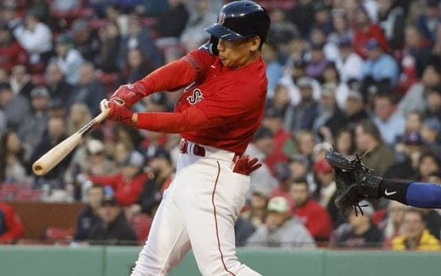 吉田正尚の３試合連続“グリーンモンスター直撃打”に米識者も興奮！「１８安打は全球団でトップの数字だ」