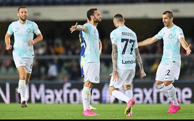 チャルハノールのスーパーミドルにジェコ&ラウタロがドッピエッタ、インテルが6発圧勝《セリエA》