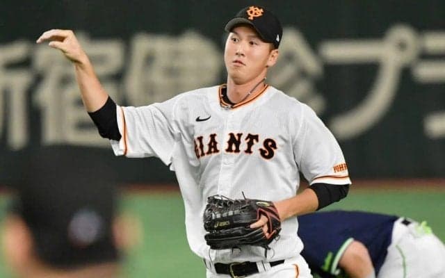 フェンス恐れぬ超美技が「反則」　“村神様”呆然…巨人20歳は「和製ジャッジ」
