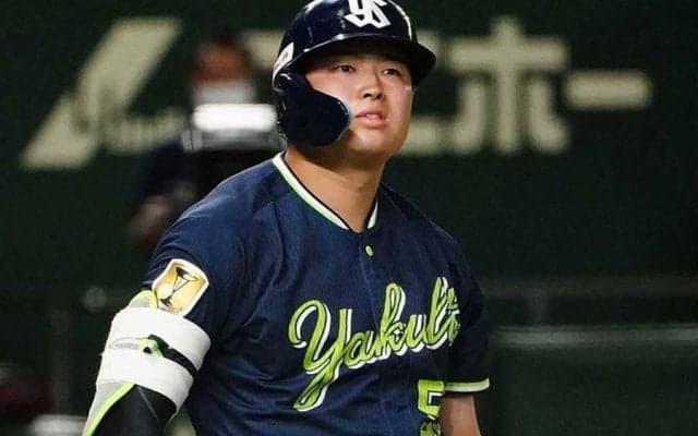 打率1割台の村上宗隆に「兆しは見えてきた」　専門家が評価する“4番の仕事”