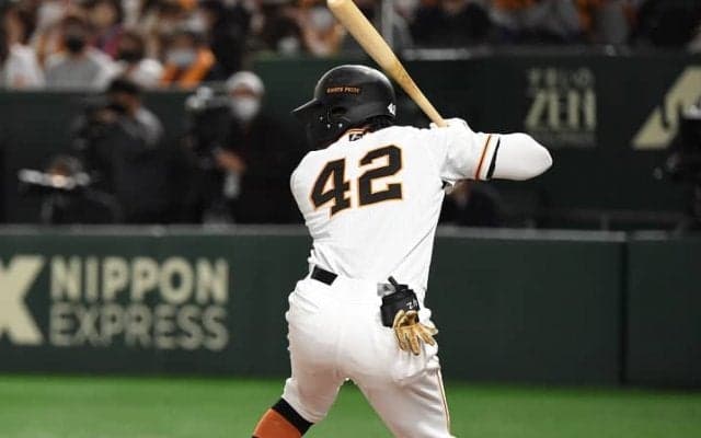 またもブリンソン「劇場」レジェンドＯＢも呆れた「ボーンヘッド」　決勝ホームランも「それでもプラマイゼロにはならない」の声