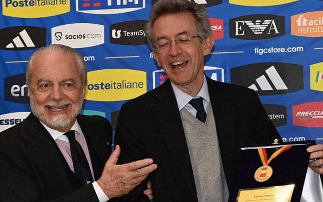 33年ぶりスクデットに沸くナポリ、市長も祝福　「全ナポレターニにとって大きな喜び」