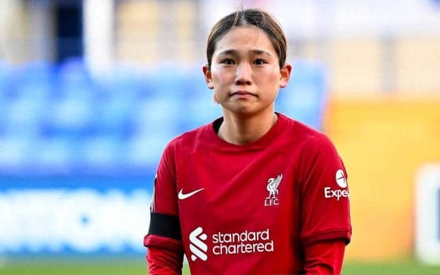 「めっちゃ可愛い」「小さな天使」なでしこMF長野風花、リバプールの新ユニフォームをデニムと合わせて話題「愛してやまない」