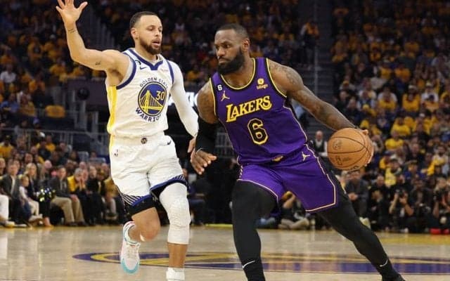 シリーズ第2戦を落としたレイカーズのレブロン「点を取り続けなきゃいけない」