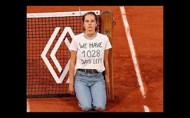  フランスの大会で乱入者 