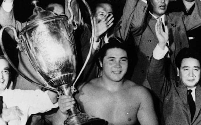 ウクライナ侵攻に見る昭和の大横綱・大鵬、オデッサの土俵入り像　そして日米野球に出場したスパイ選手