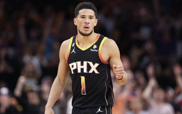 サンズがホームでナゲッツに連勝…ヨキッチに53得点を許すも、Wエースが勝利へ導く