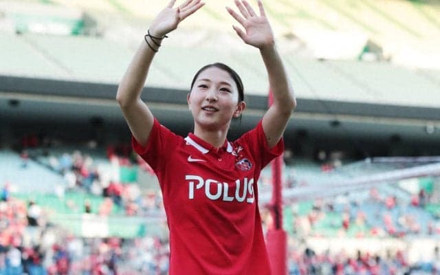 「美女美女美女」「全員可愛いすぎる」浦和Lの同期3人がオフを満喫！ 私服の3ショット連発にファン大絶賛！