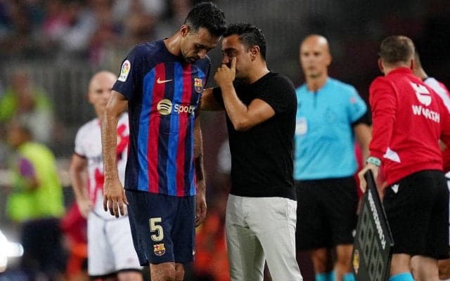 ブスケッツとチャビ監督が休日を共に？ 残留か移籍か…自身の決断を報告か