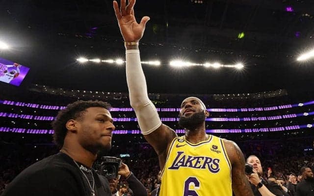 南カリフォルニア大への進学を決めたブロニーを父レブロンが祝福「超がつくほど誇らしい」